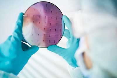 大突破！意法半導(dǎo)體成功制造200mm碳化硅晶圓，引領(lǐng)電子材料新紀(jì)元